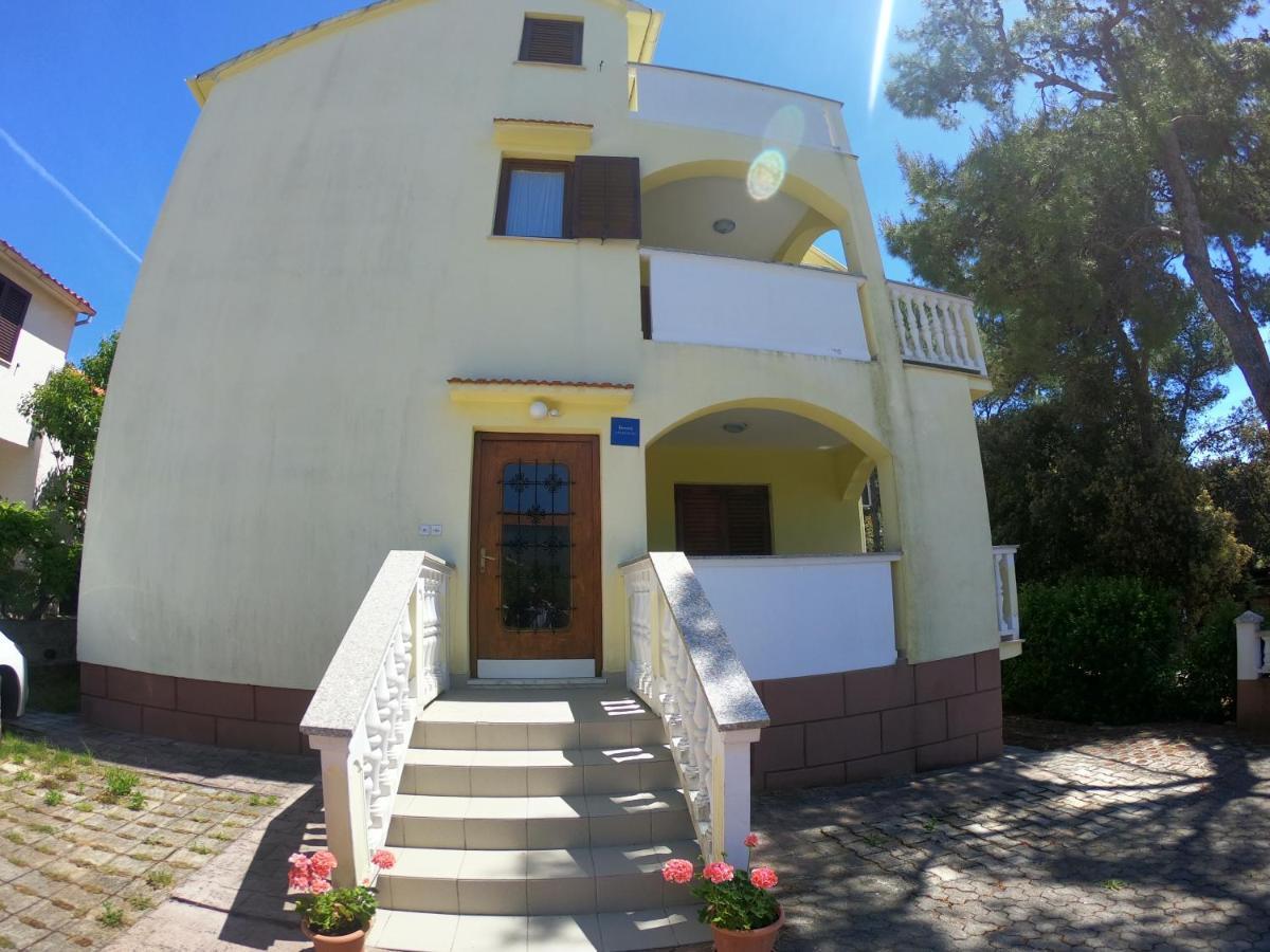 Apartments Stanko Petrčane Exterior foto